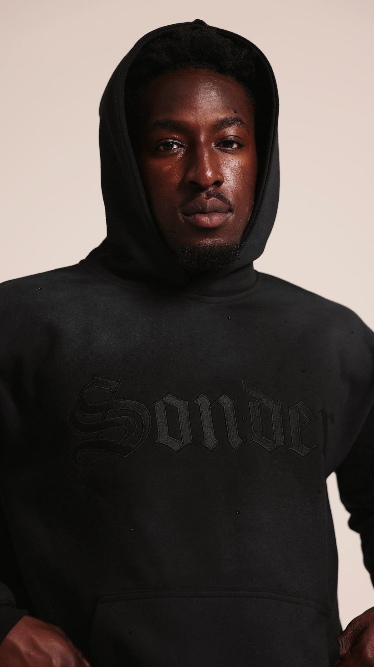 Sonder hoodie chest embroidery, studio
